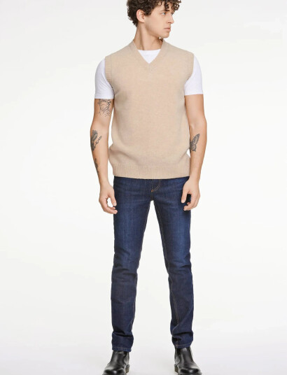 Lindbergh Lambswool V-Neck Slipover - Beige - S