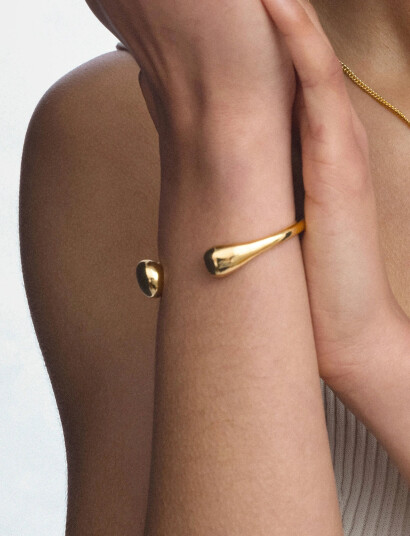Syster P Bolded Drops Bangle Gold - Gold - SM Syster P Bolded Drops Bangle Gold - Gold - SM