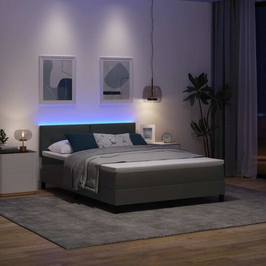  Box Spring Seng med Madrass og LED Mørkegrå 160x200 cm Stoff