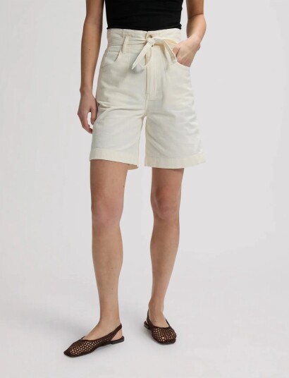 Lee Jeans Pleated Bermuda   Cream   24 x 00