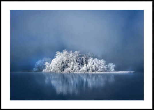 Frosty Island Plakat Plakat / 100x150cm