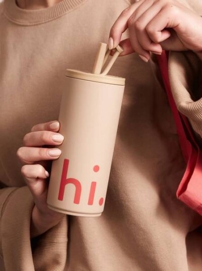 Design Letters Travel Life termosflaske med sugerør 50 cl Hi-beige