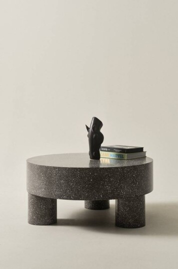 Jotex MALARO sofabord, diameter 90 cm Mørk grå terrazzo 1703763-01-0 1703763-02-0