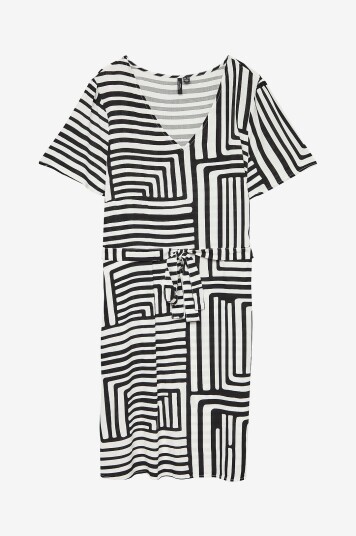 Vero Moda Curve Kjole vmcEasy Joy SS Short Dress Wvn Svart