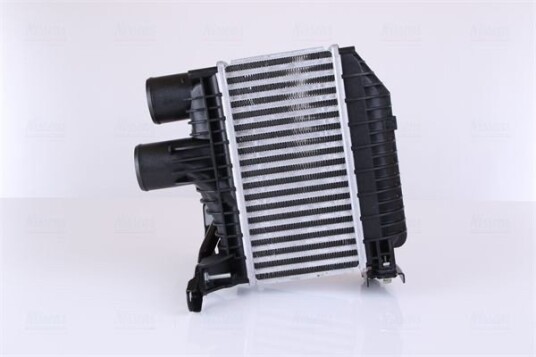 Intercooler NISSENS 96758