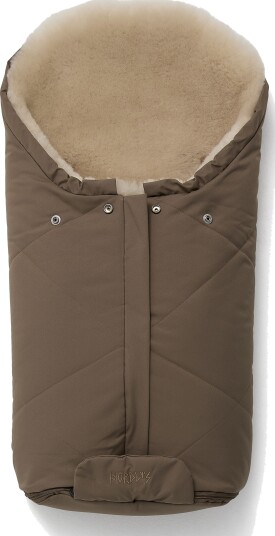 Nordlys Thyra Mini Lammeskinnvognpose Valnøtt/Beige Nordlys Thyra Mini Lammeskinnvognpose Valnøtt/Beige