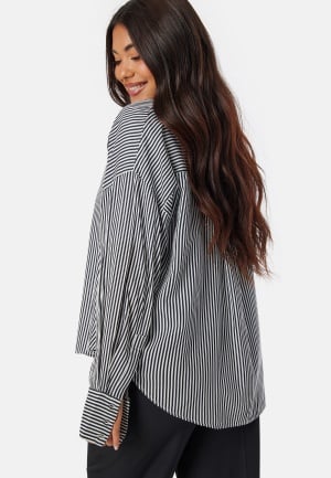 VERO MODA Vmbumpy L/S Oversize Shirt Wvn Snow White/ Night Sky M VERO MODA Vmbumpy L/S Oversize Shirt Wvn Snow White/ Night Sky M