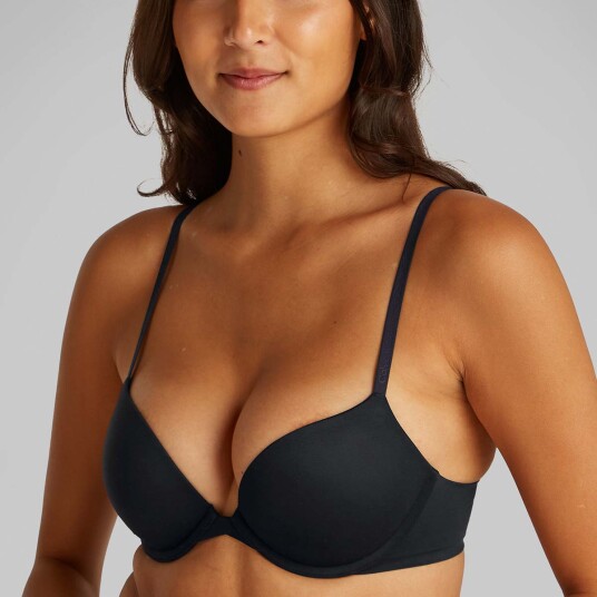 Calvin Klein Push Up Plunge   Black   C x 65