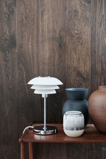 Dyberg Larsen DL16 bordlampe - Krom/Hvit
