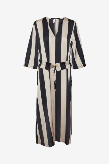 Vero Moda Kjole vmOlina 3/4 Sleeve 7/8 Dress Wvn BT Svart Vero Moda Kjole vmOlina 3/4 Sleeve 7/8 Dress Wvn BT Svart