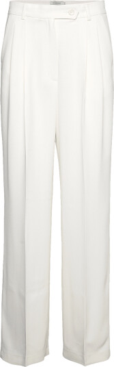 Andiata Gytta White 44