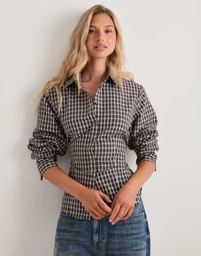Nelly Rutete/Stripete Back Tied Shirt