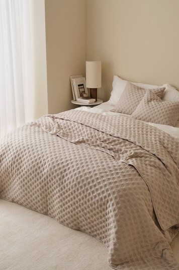 &Home Sengeteppe Heaven Dottie Beige &Home Sengeteppe Heaven Dottie Beige