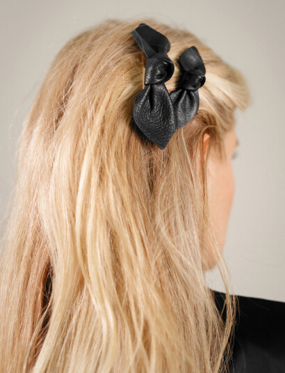 Corinne Leather Bow Hair Clip Big And Small 2Pack - Black - ONE SIZE Corinne Leather Bow Hair Clip Big And Small 2Pack - Black - ONE SIZE