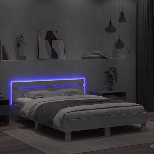  Sengestamme med LED Hvit 152 x 203 cm Konstruert tre