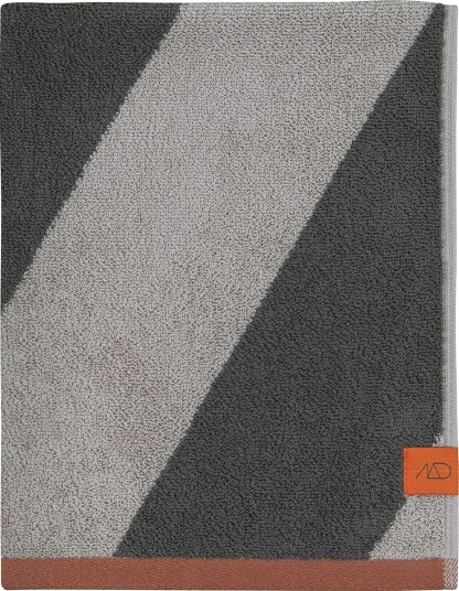 Mette Ditmer Diagonal håndkle Dark olive 50x90 cm Mette Ditmer Diagonal håndkle Dark olive 50x90 cm