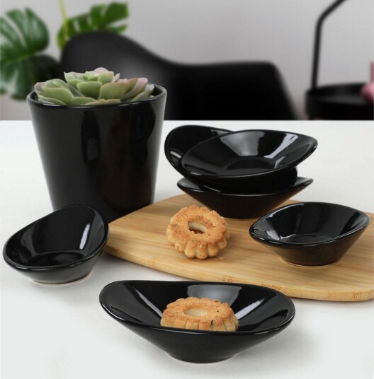 Katyayani Dyp Tallerken 12 cm - Svart