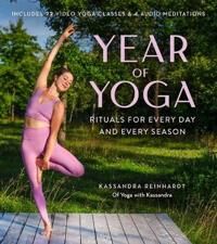 Year Of Yoga Av Kassandra Reinhardt, Jessie Hodgson Year Of Yoga Av Kassandra Reinhardt, Jessie Hodgson