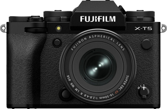 Fujifilm X-T5 Sort m/ XF 16-50mm XF 16-50mm f/2.8-4.8 R LM WR Sort