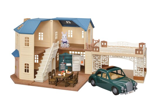 Sylvanian Families Large House with Carport Gift Set 5669 Sylvanian Families Large House with Carport Gift Set 5669