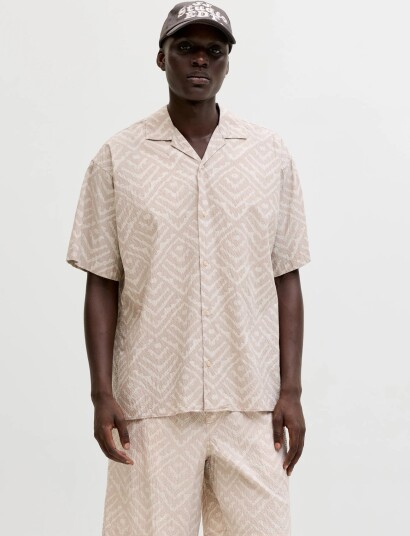 Jack & Jones Jjmilo Seersucker Resort Shirt Ss Beige M Jack & Jones Jjmilo Seersucker Resort Shirt Ss Beige M
