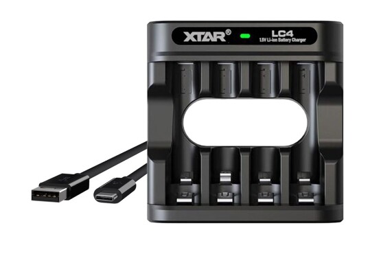 Xtar L4 Batterilader for AA/AAA Ni-Mh og Li-Ion Xtar L4 Batterilader for AA/AAA Ni-Mh og Li-Ion