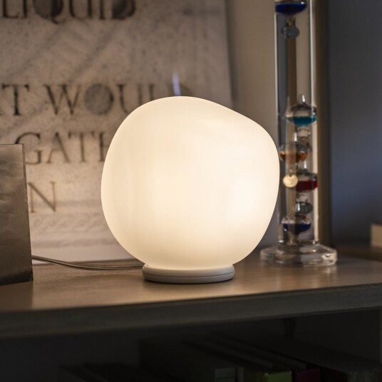 Foscarini Hoba Piccola bordlampe Ø 13 cm av/på glasStue Hvit