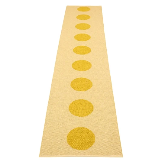 Pappelina Vera Pop teppe Mustard/Pale Yellow 70 x 360cm Pappelina Vera Pop teppe Mustard/Pale Yellow 70 x 360cm