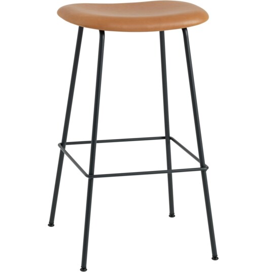 Muuto Fiber Tube Barstol 75 cm Refine Skinn Cognacfarget / Sort Muuto Fiber Tube Barstol 75 cm Refine Skinn Cognacfarget / Sort
