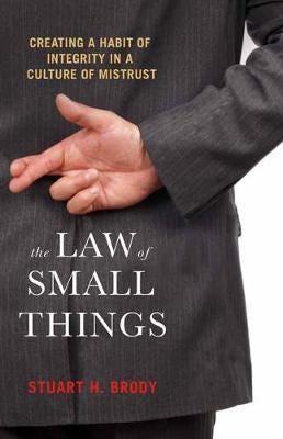 The Law Of Small Things Av Stuart H. Brody