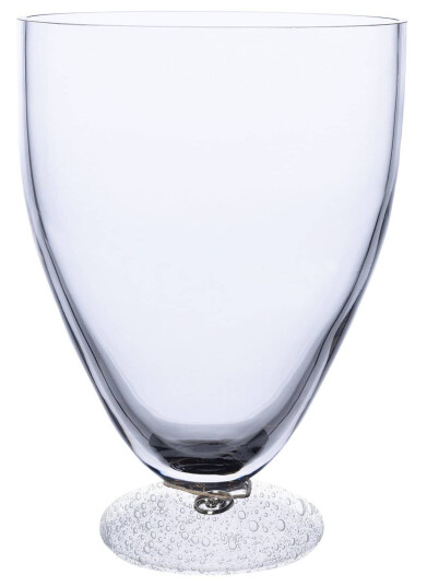 Ernst Vase med boblefot klar Ernst Vase med boblefot klar
