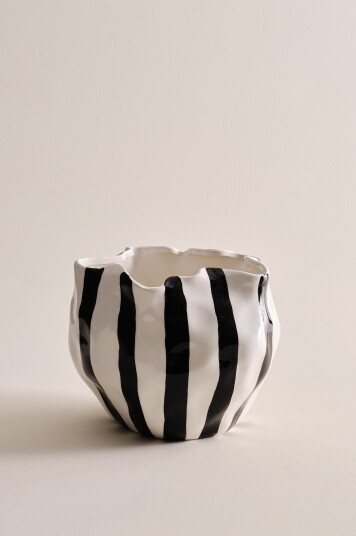 Jotex Stripe Plantepotte ø 27.5 Cm Hvit/sort RUTAN 2052876010
