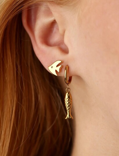 Timi of Sweden Fee Fish Stud Earrings Stainless Steel Gold ONE SIZE