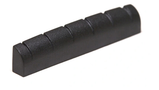 Graph Tech Pt-6134-00 Svart Tusq Xl Slotted Nut 1 3/4" Long, Rounded, Flat Graph Tech Pt-6134-00 Svart Tusq Xl Slotted Nut 1 3/4" Long, Rounded, Flat