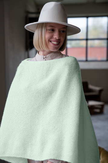 Dale Garn 443 12C Giselle Poncho Mintgrønn