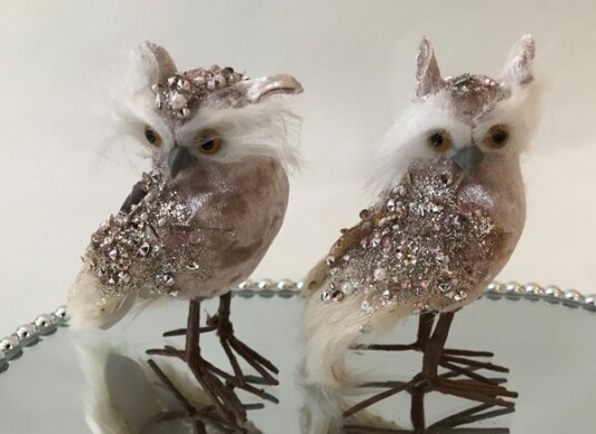 Bordpynt ugle i fløyel med perlerpynt og glitter Bordpynt ugle i fløyel med perlerpynt og glitter