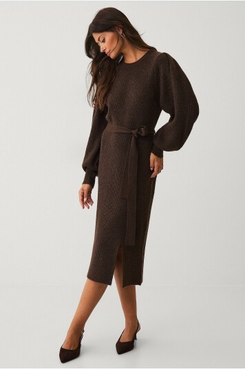 Ellos Collection Strikket kjole med skjerf Brun