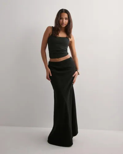 Neo Noir Svart Viso Linen Skirt