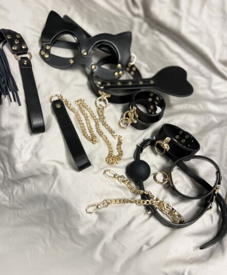 Other Brand Luksuriøst Bondagesett i Sort og Gull DY010