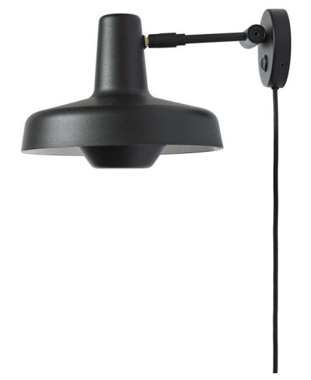 Grupa Products Arigato Vegglampe Extra Short Black Grupa Products Arigato Vegglampe Extra Short Black
