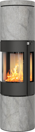 Rais Juno L 160 med kleberstein svart vedovn med sideglass og ståldør Rais Juno L 160 med kleberstein svart vedovn med sideglass og ståldør