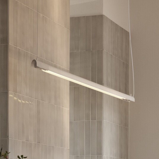 GEJST Radent hengelampe hvit lengde 138 cm stål G13   Arbeidsrom / kontor 4.2 4.5 Hvit