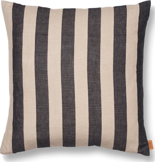 ferm LIVING Grand pute 50x50 cm Sand-black ferm LIVING Grand pute 50x50 cm Sand-black