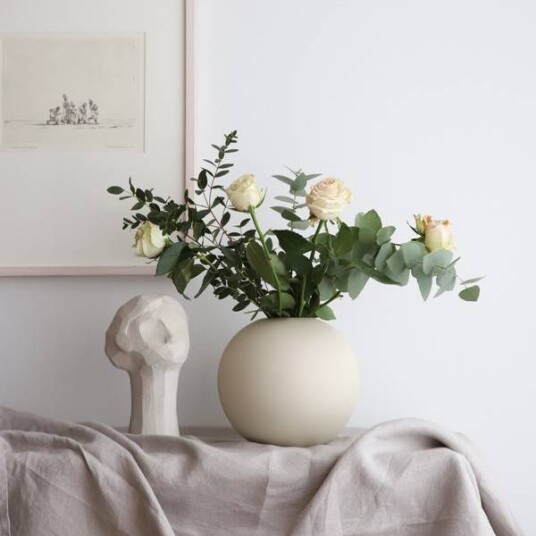 Cooee Design Ball vase shell 10 cm