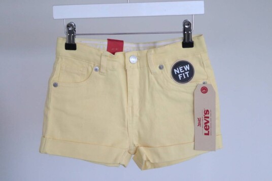 Gul Levis Non Denim Shorts (152 / 12 år)