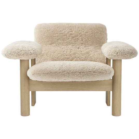 Audo Copenhagen Brasilia Lenestol Lav Rygg Eik / Sheepskin Nature