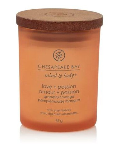 Chesapeake Bay Scented candle with wooden lid - Grapefruite Mango