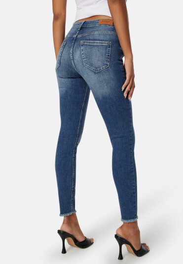ONLY Onlblush Mid SK Ank RW Denim Medium Blue Denim S/32 ONLY Onlblush Mid SK Ank RW Denim Medium Blue Denim S/32
