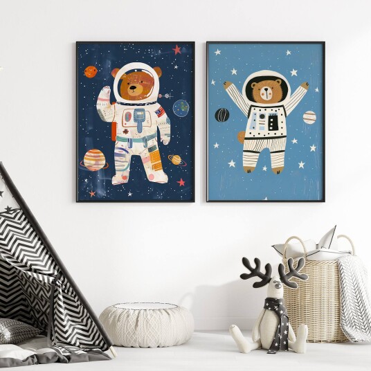 Namly Design Plakat Astronaut Bjørn Eventyr / Sett av 2 POSTERLGV6BV Namly Design Plakat Astronaut Bjørn Eventyr / Sett av 2 POSTERLGV6BV
