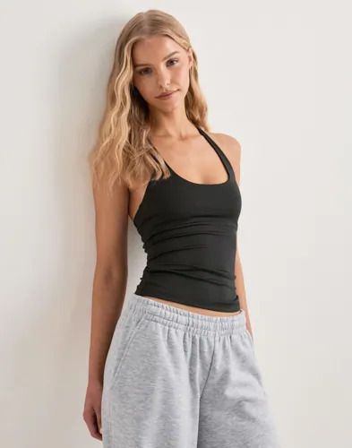 Nelly Svart Double Layer Racer Back Tank